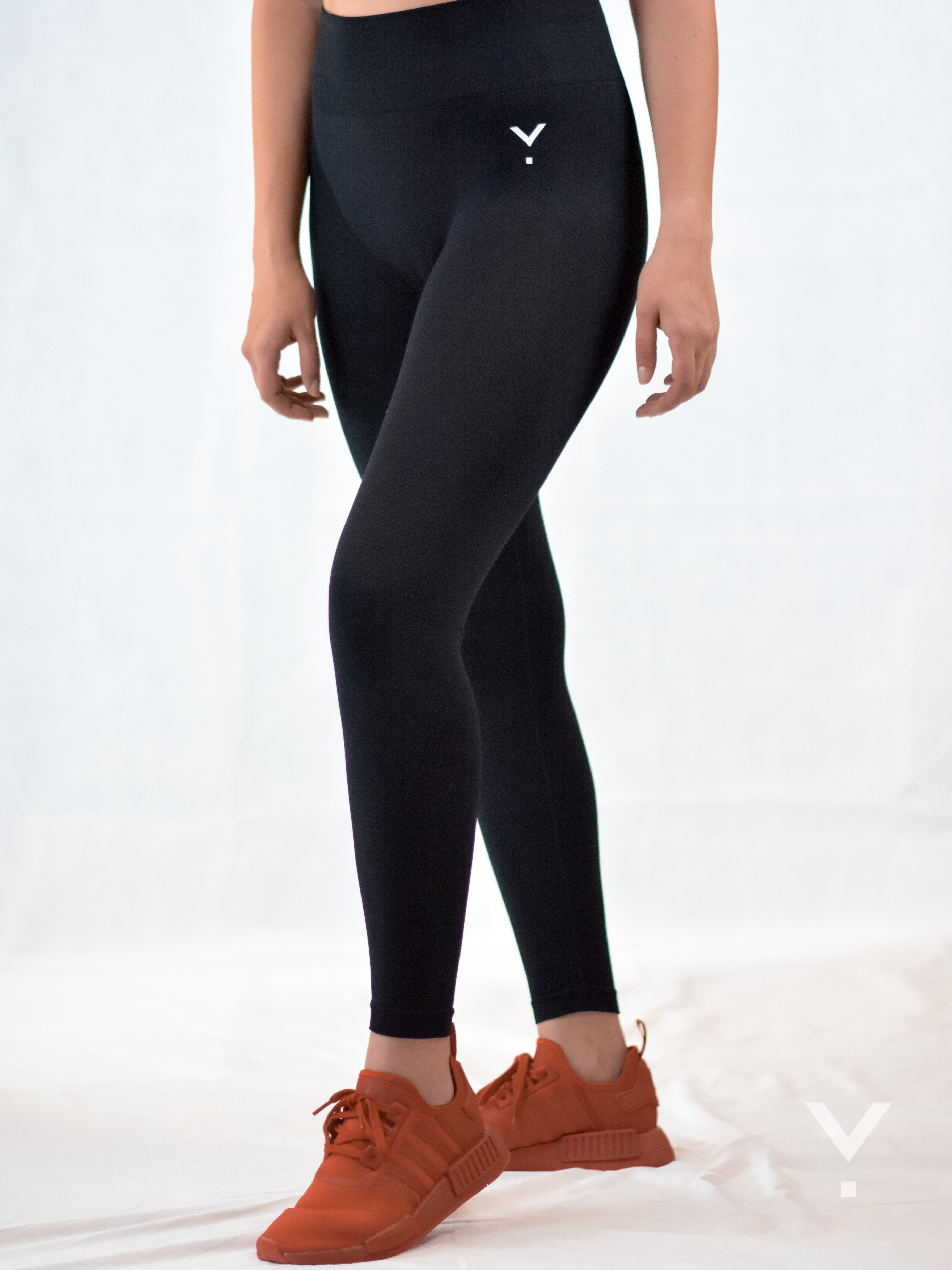 Reflex Leggings Black - Leggings | AVAYOS
