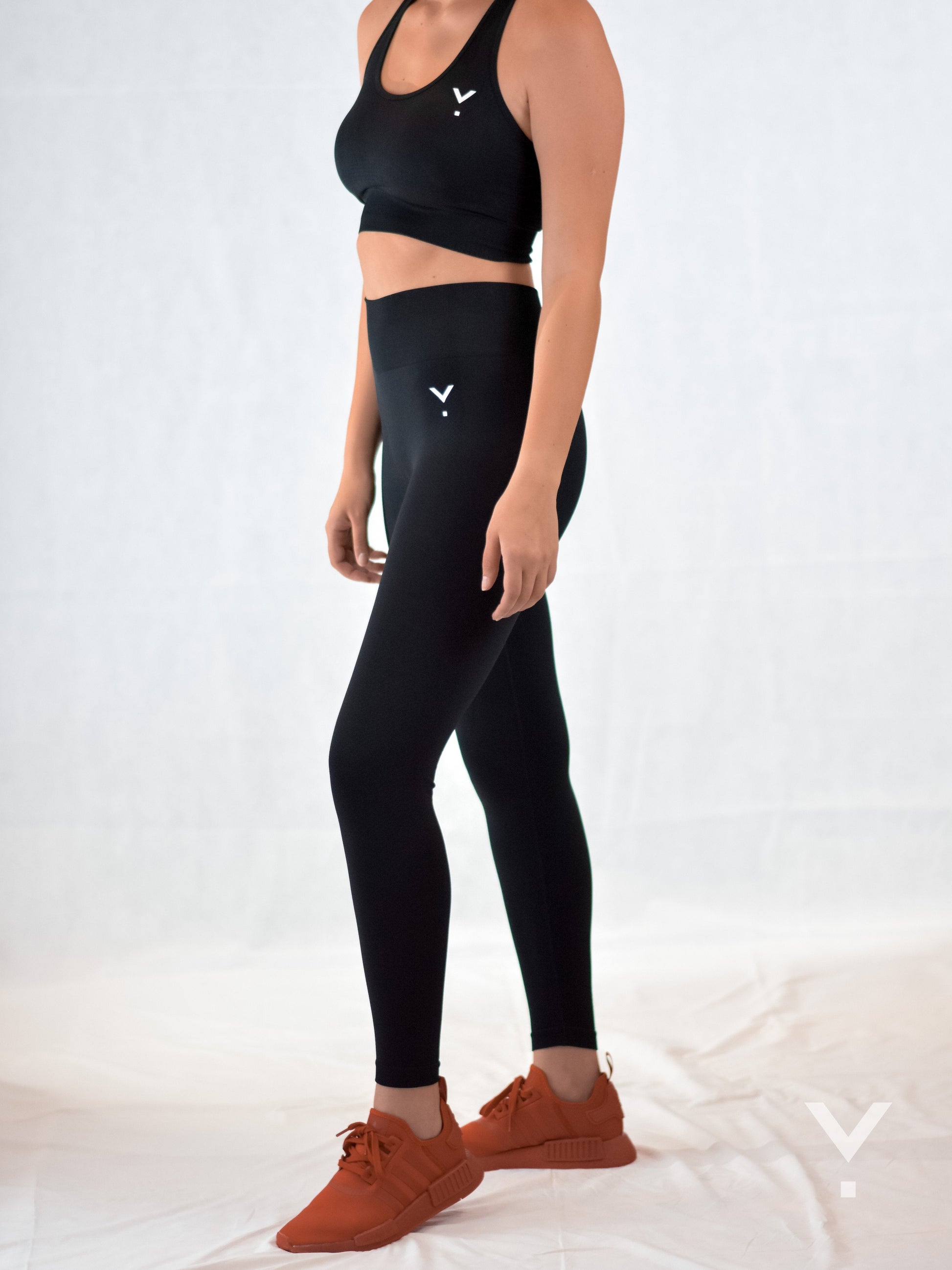 Reflex Sports Bra Black - Sports Bras | AVAYOS