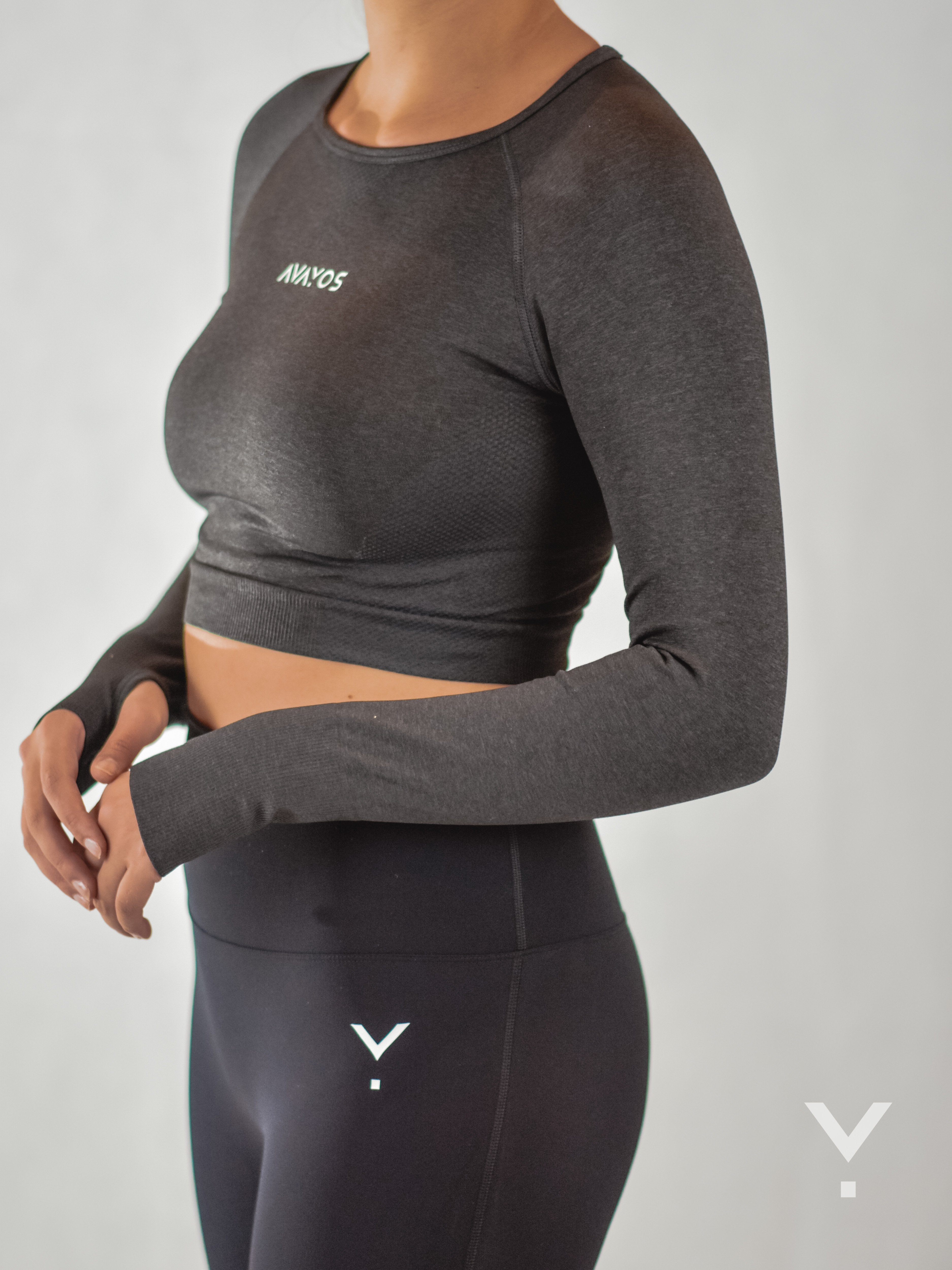 Adapt Long Sleeve Black - Long Sleeves | AVAYOS