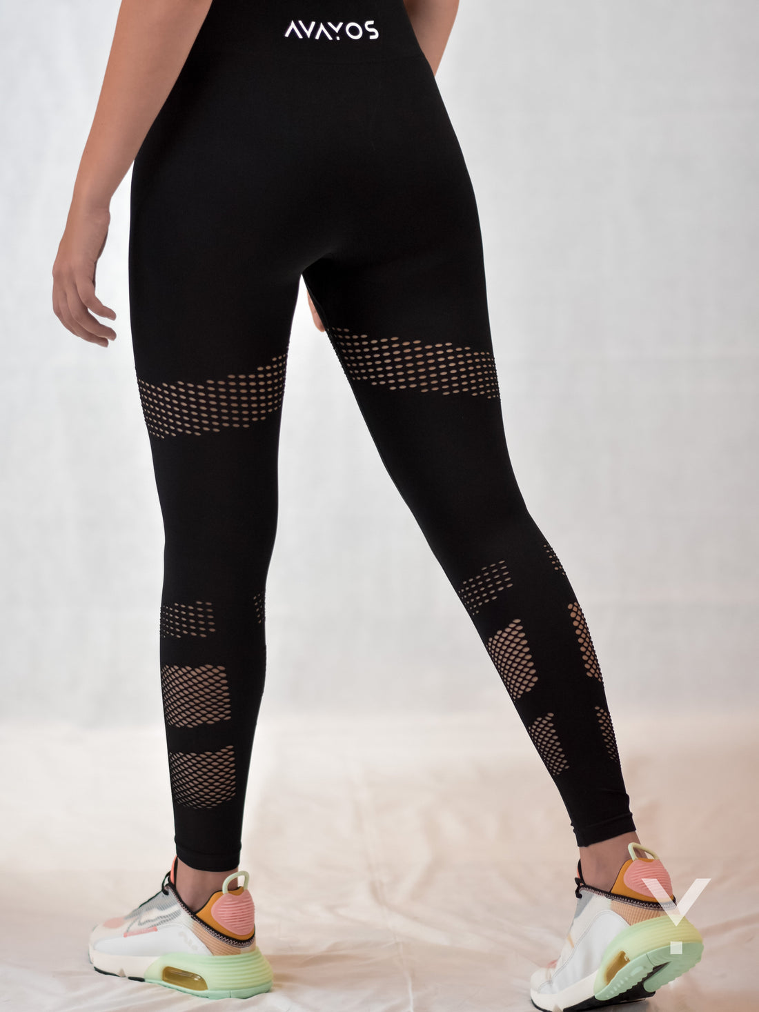 Momentum Leggings Black - Leggings | AVAYOS