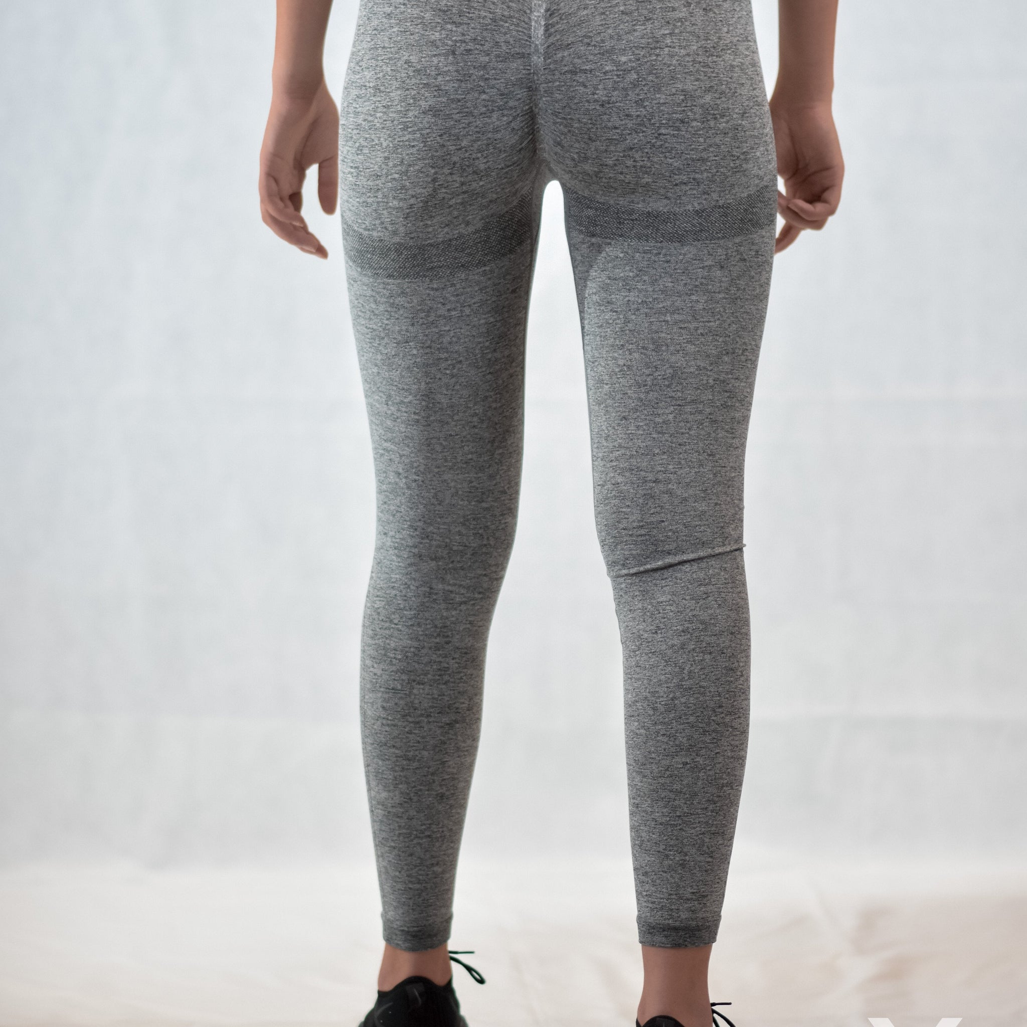 Aero Leggings Grey - Leggings | AVAYOS